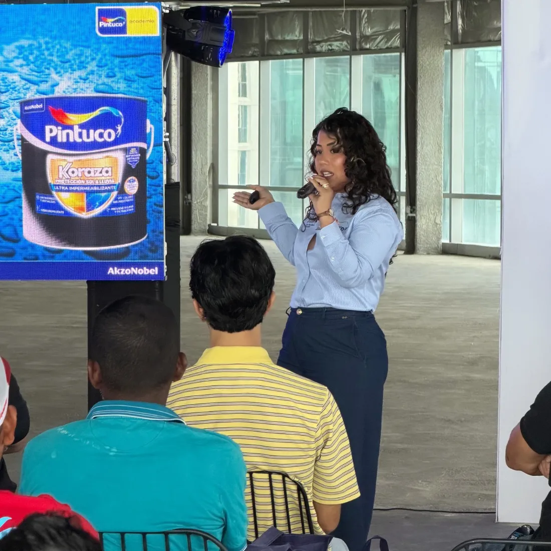 Presentación de producto durante una activación